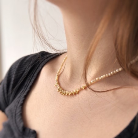 Collier Alba en nacre et perles plaqué or Collier Alba en nacre et perles plaqué or
