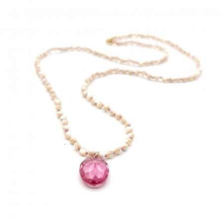 Collier long en nacre et cristal rose Collier long en nacre et cristal rose