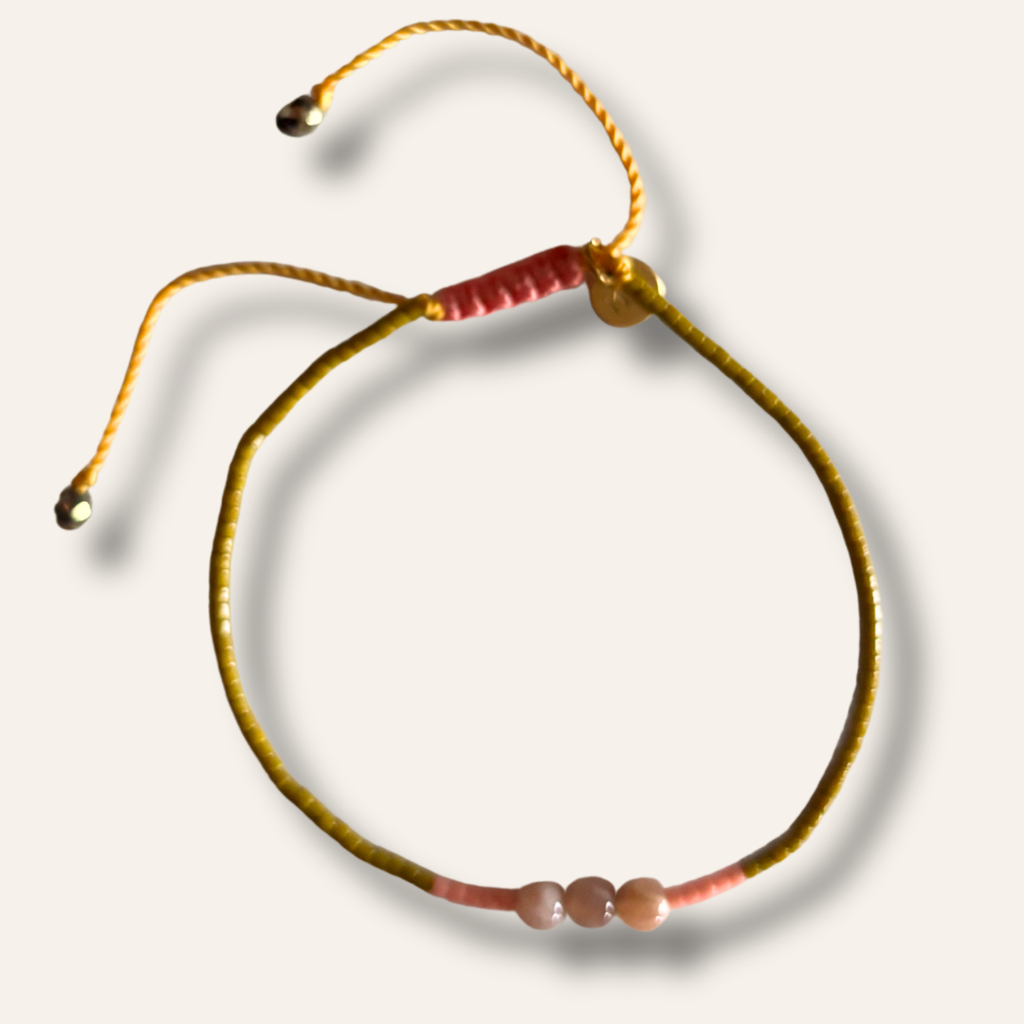 Bracelet Hippy ocre et pierre de soleil
