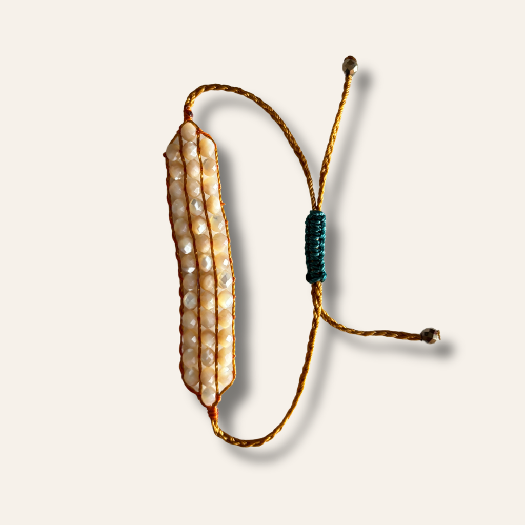 Bracelet Manchette en nacre naturelle - Signature