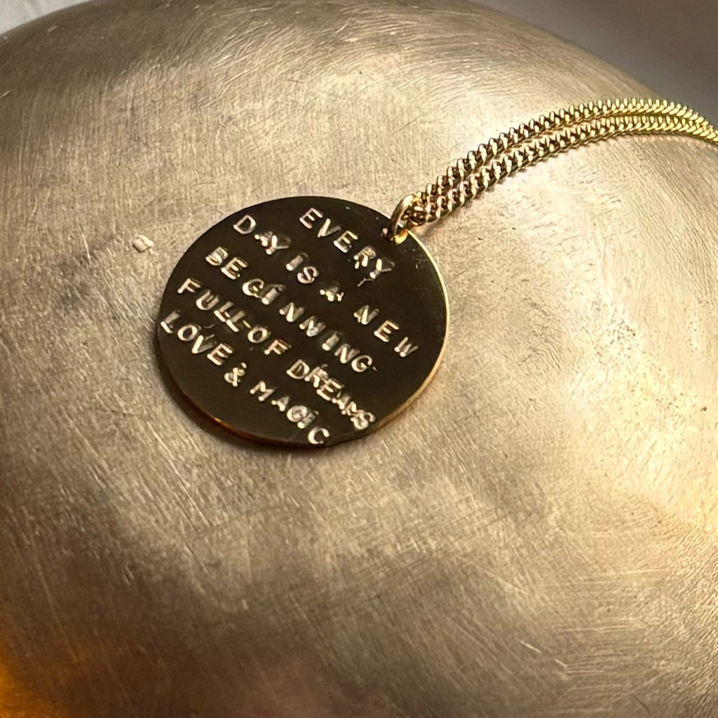 Collier Grande "Amulet" / Choisissez votre message