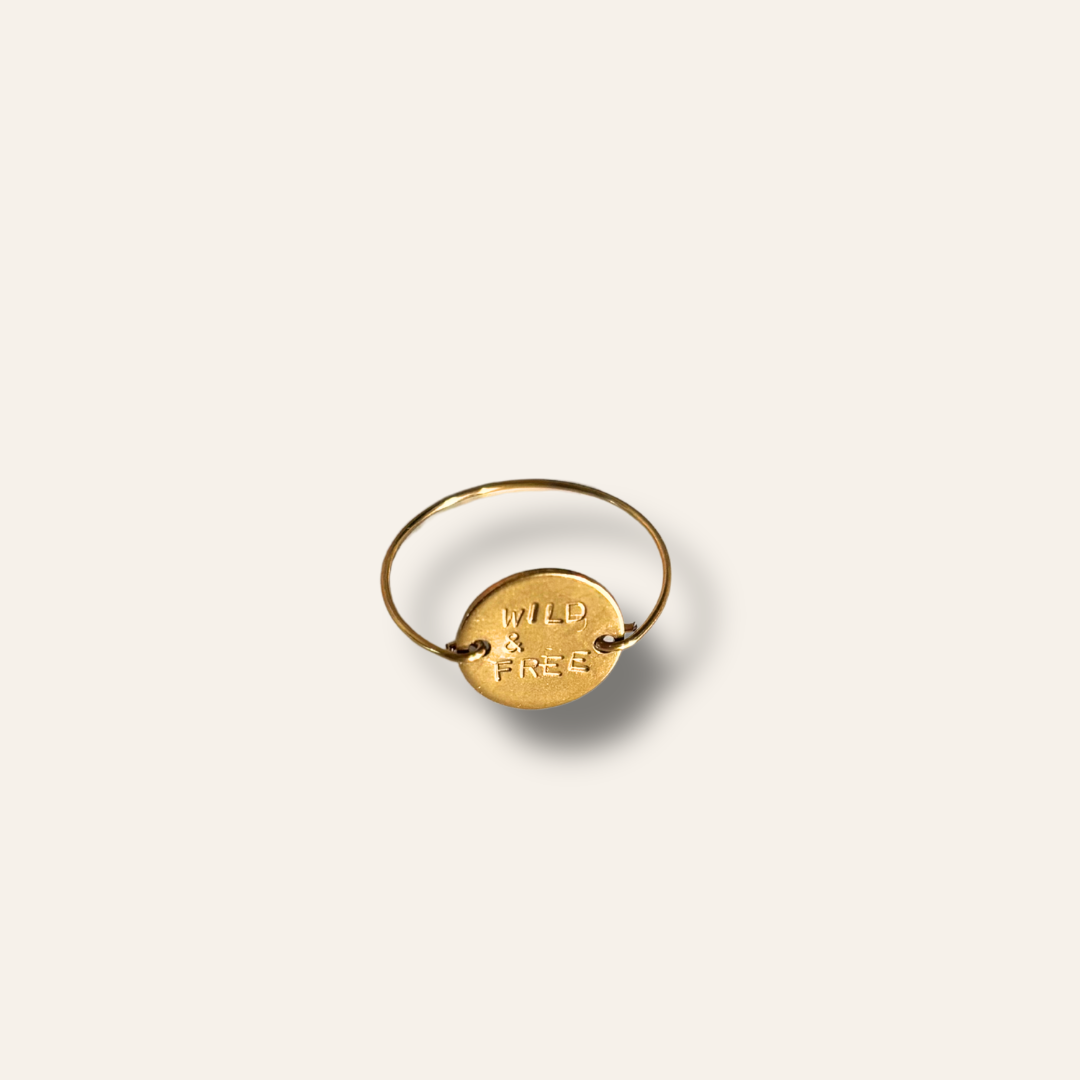 bague gravée à la main par la marque belge marlah bijoux