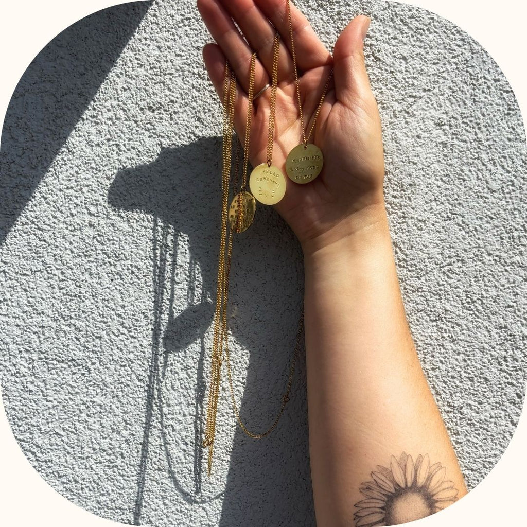 Sautoir talisman "Follow what makes you light up inside" – Doré 70 cm