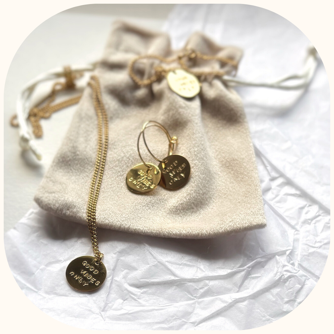 Mini Créoles Dorées Good Vibes Only