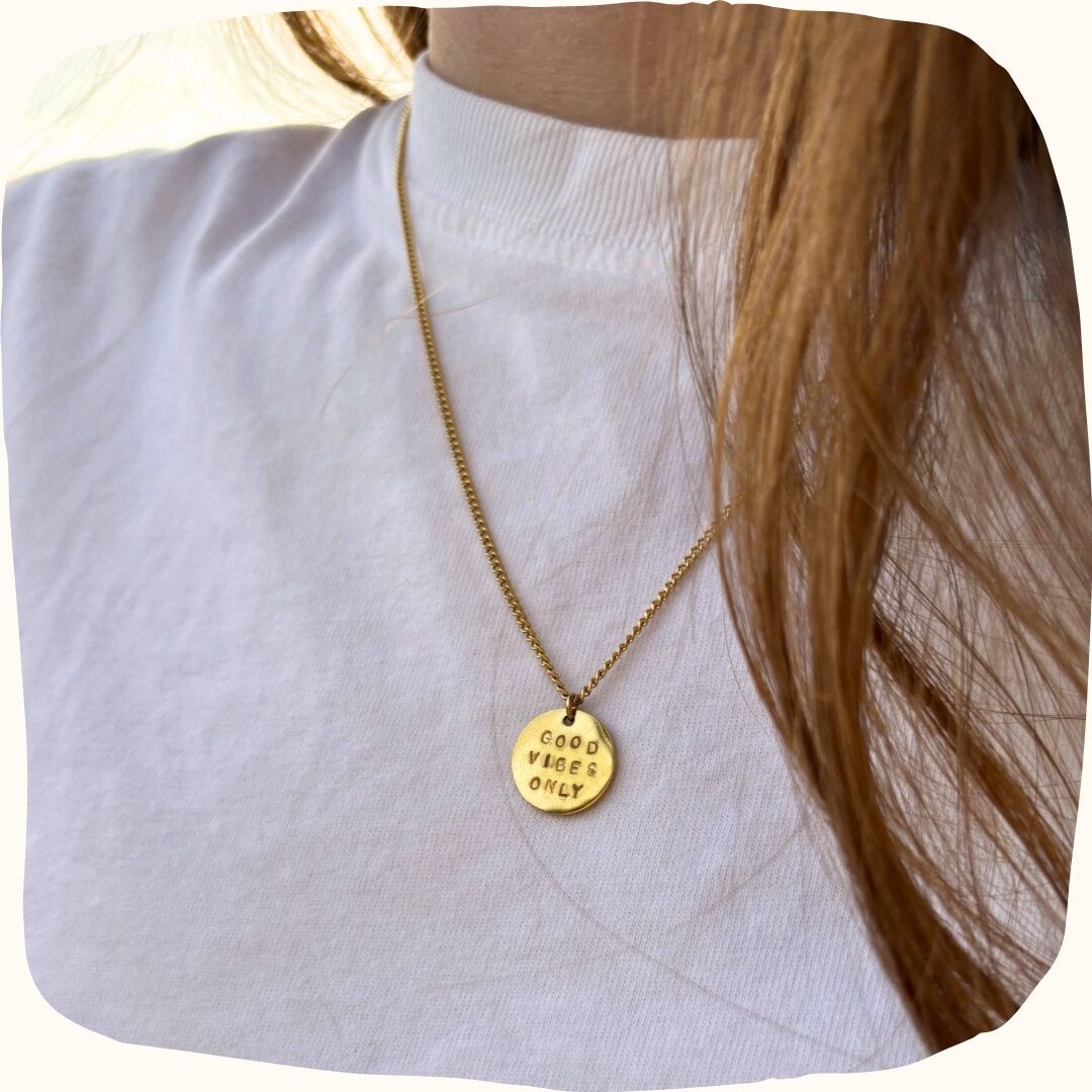 Collier Good Vibes Only