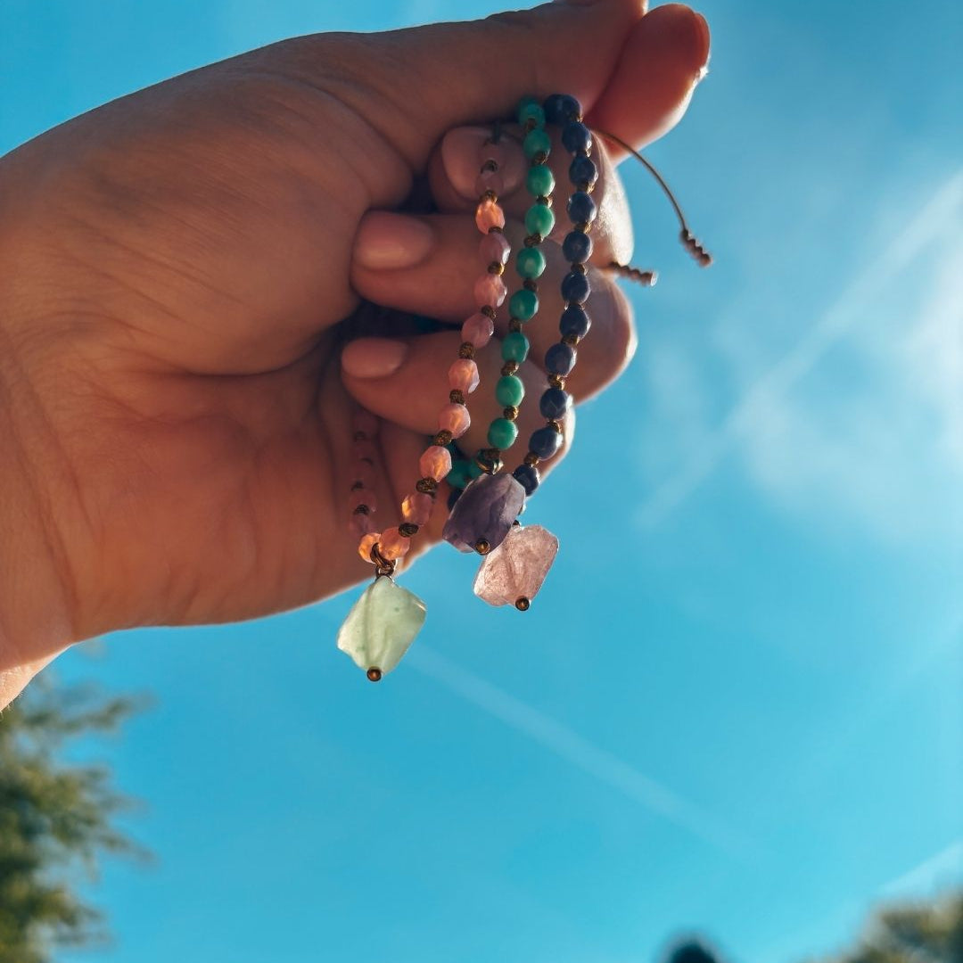 Bracelet fait main en belgique symbole de chance porte bonheur bracelet été ciel bleu