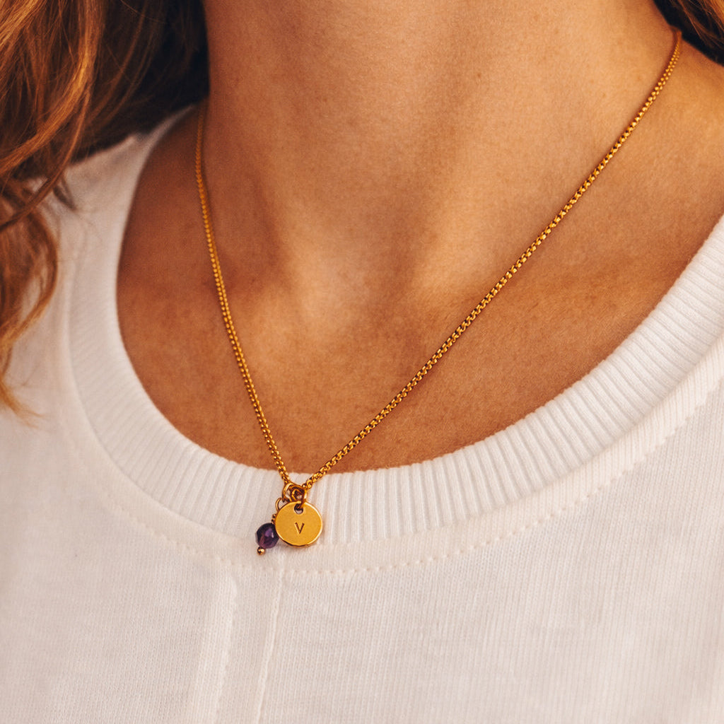 Collier à personnaliser initiale et pierres naturelles
