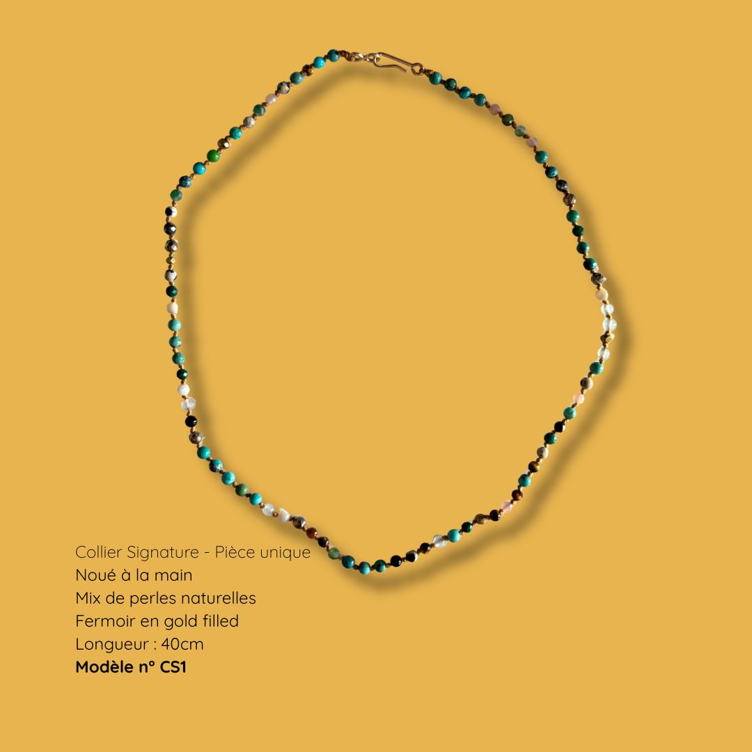 Collier Signature MarlaH Bijoux modèle CS1, perles naturelles nouées à la main 