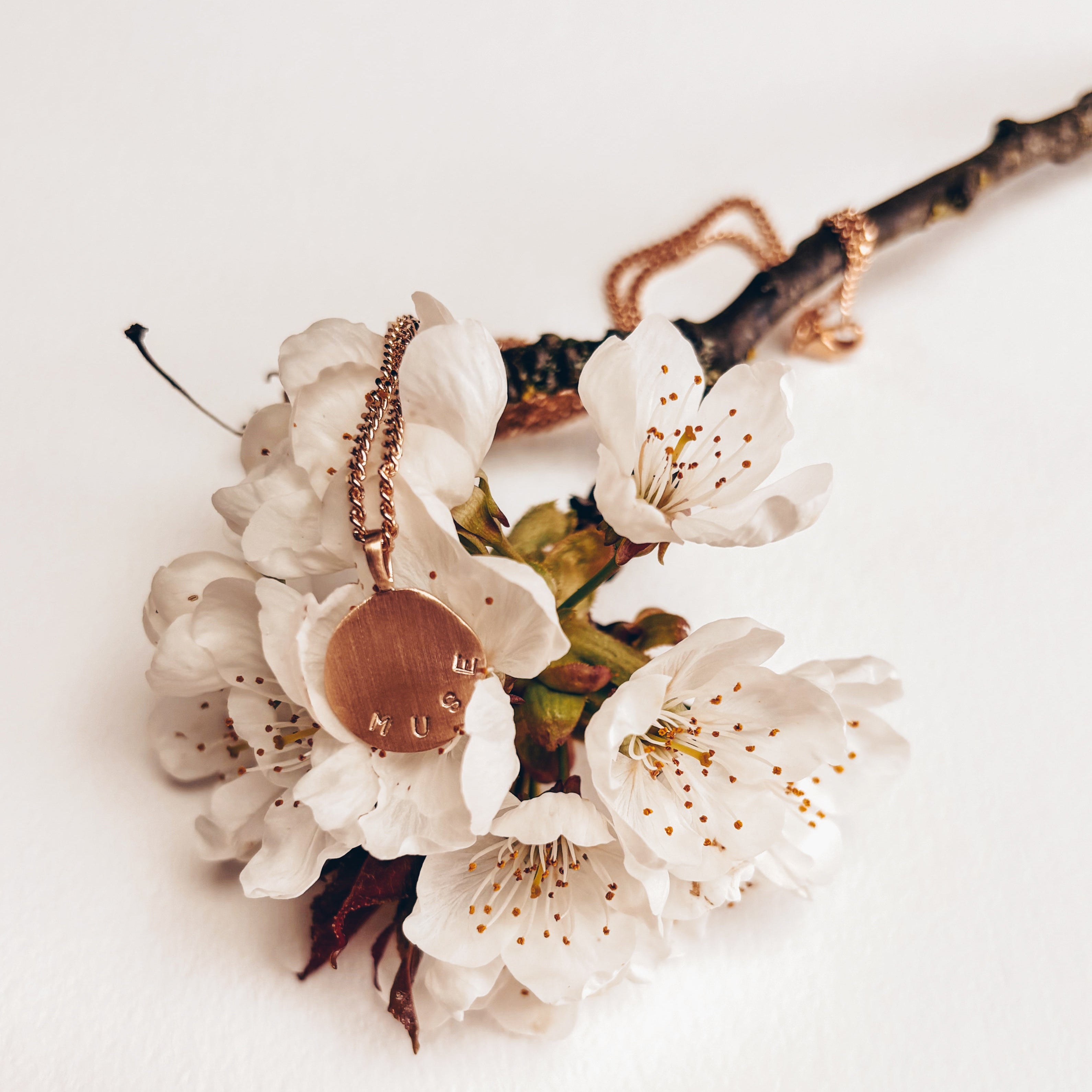 Collier fleur de cerisier message inspirant 