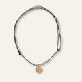 Collier corde à message avec un pendentif gravé à la main 