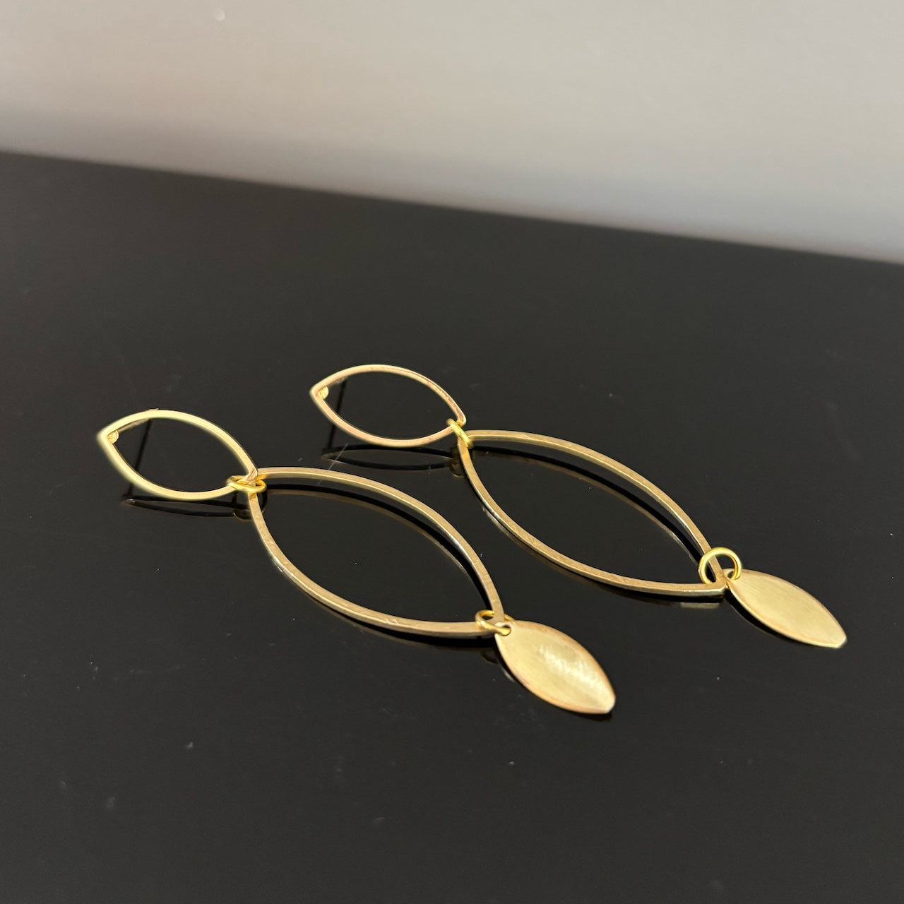 Boucles d'oreilles - navette- Origine