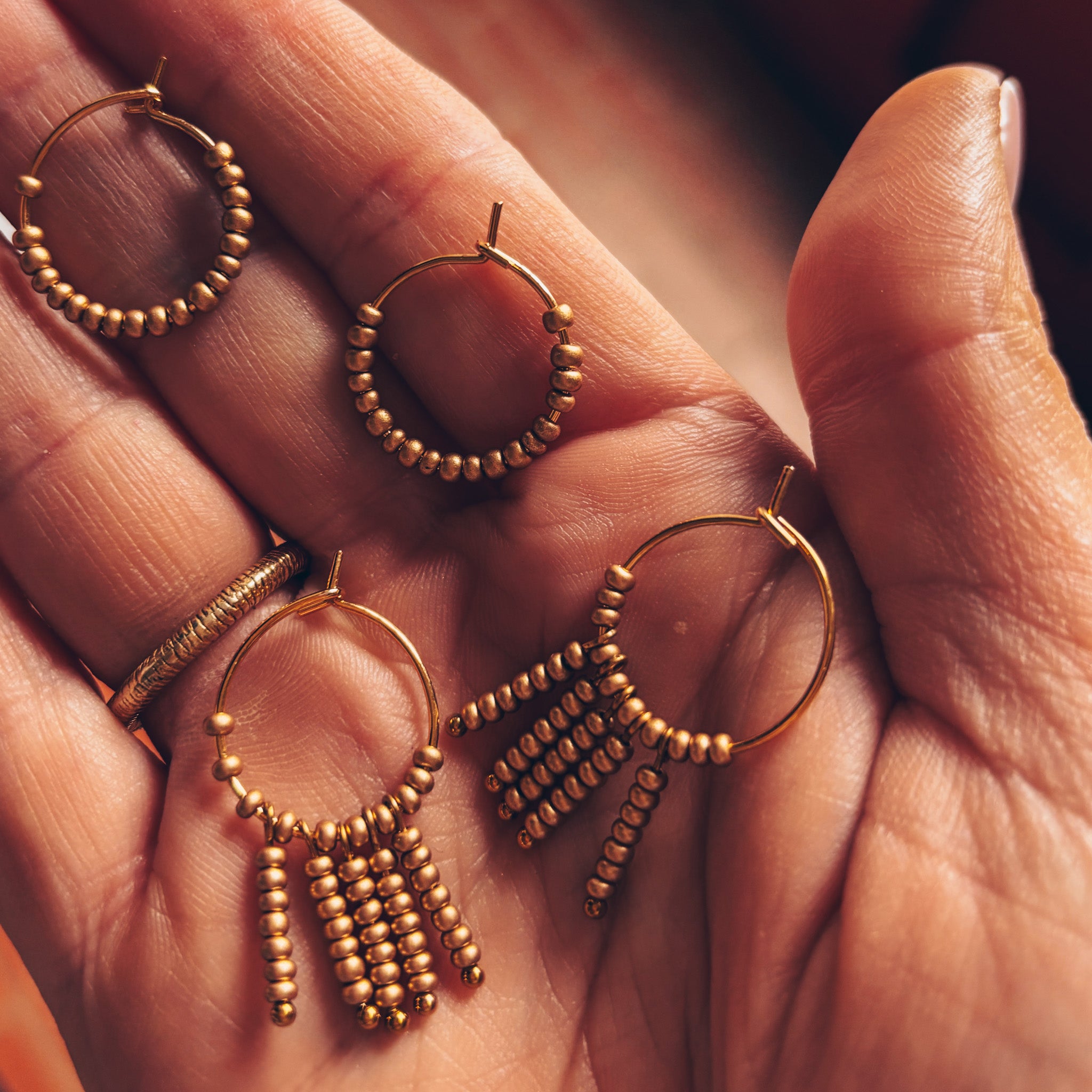 Petites boucles d'oreilles NOMADE à franges