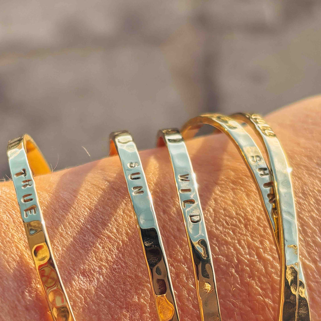 Jonc en laiton avec message inspirant soleil