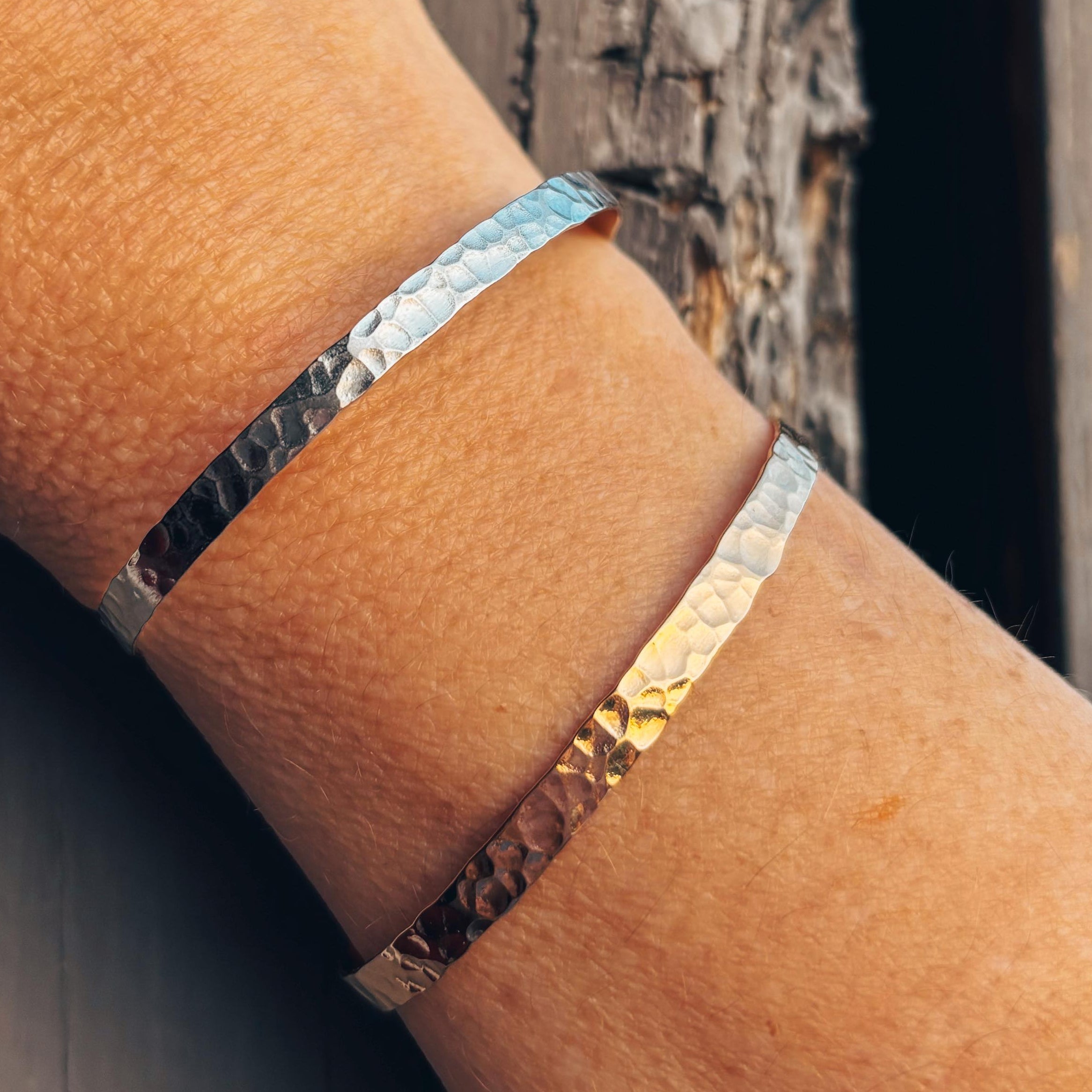 Les joncs martelés argent ou plaqué or 3 microns