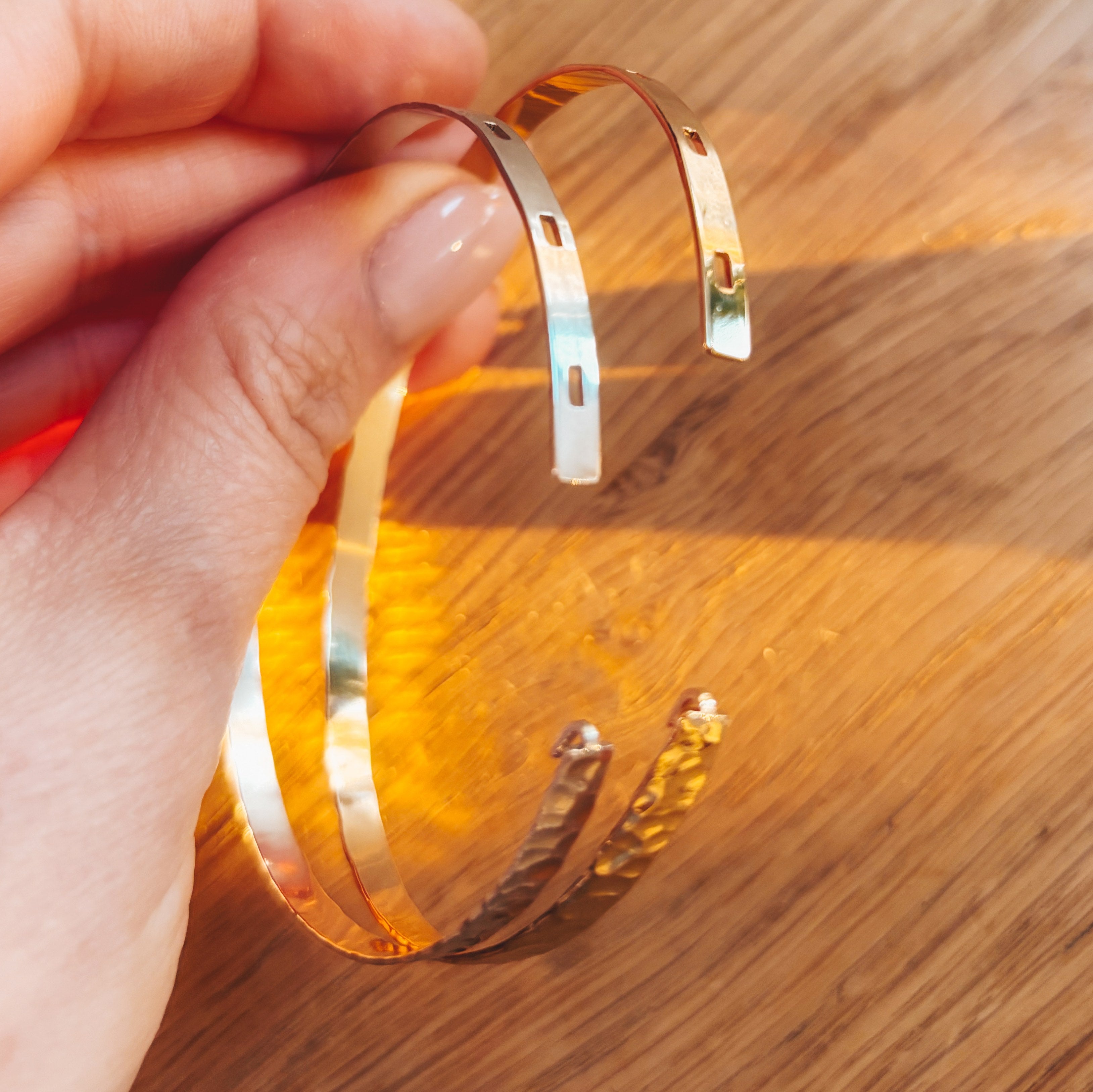 Les joncs martelés argent ou plaqué or 3 microns