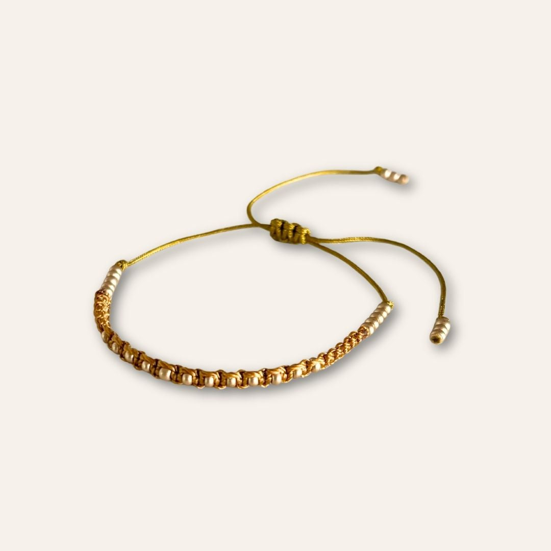 Bracelet fin pour femme tissé à la main en Belgique