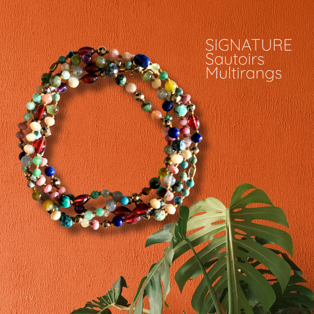 Collier multirang Multirang Signature en pierres naturelles nouées à la main, porté en sautoir long - MarlaH Bijoux