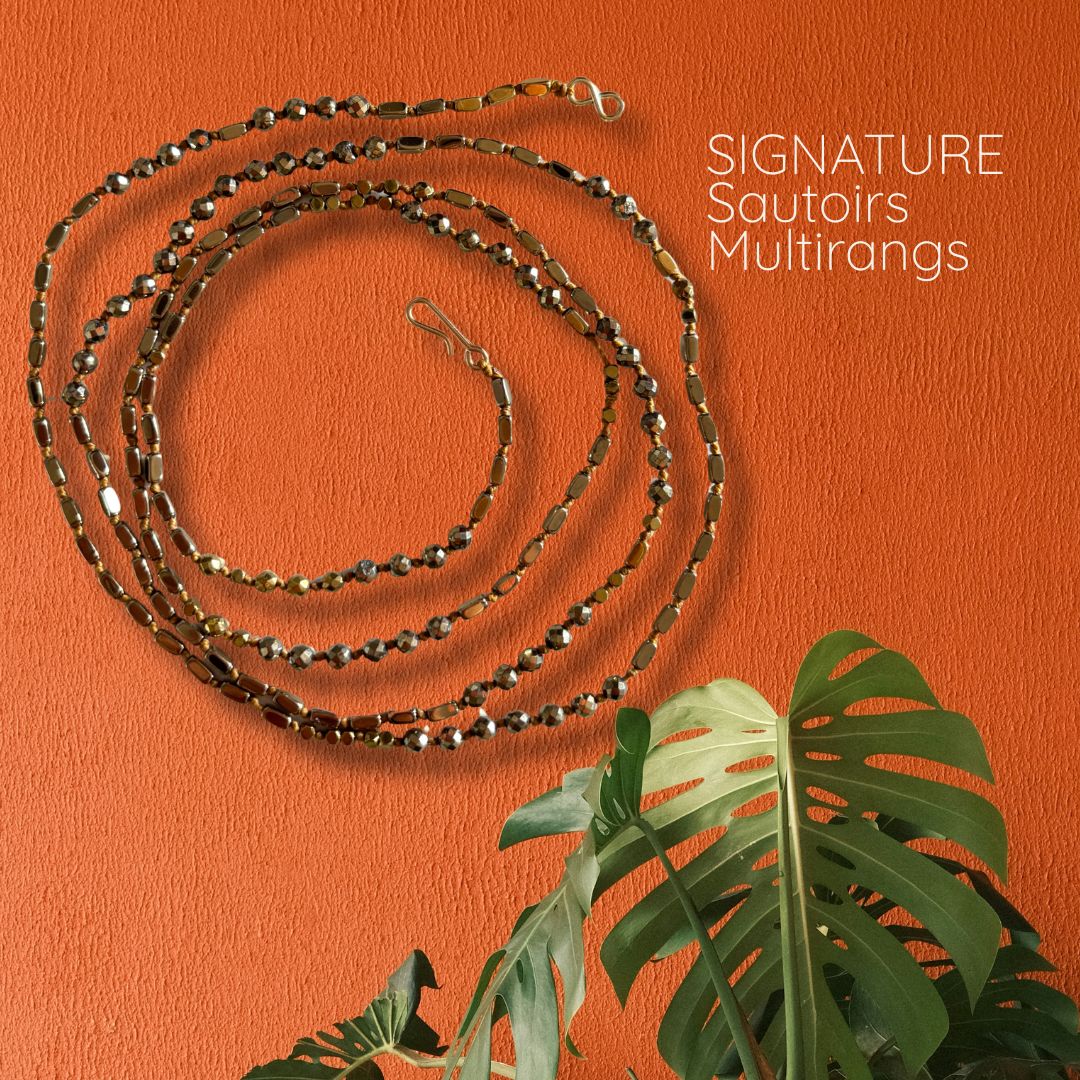 Collier multirang Multirang Signature en pierres naturelles nouées à la main, porté en sautoir long - MarlaH Bijoux