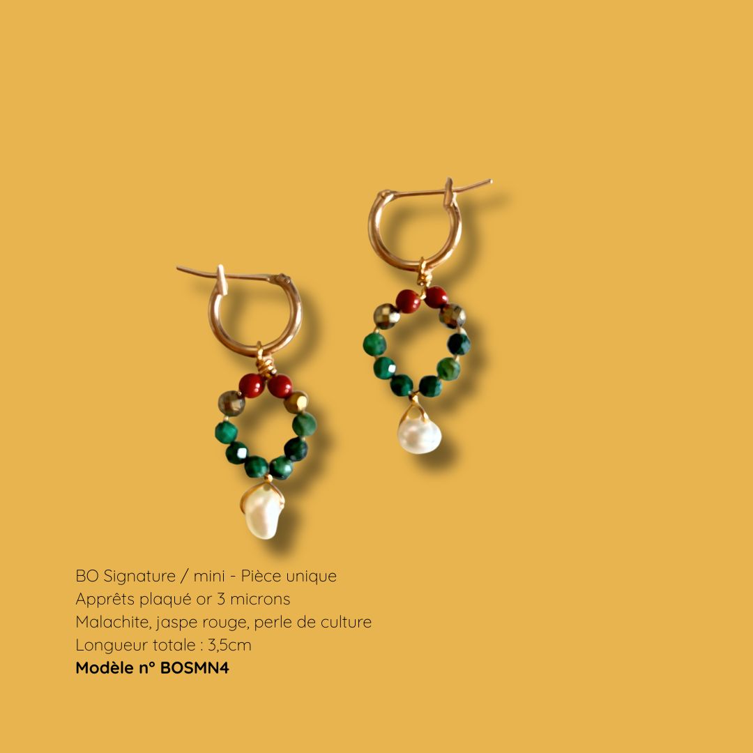 Boucle d'oreille créole Signature Mini BOSMN4 en plaqué or, malachite, jaspe rouge et perle de culture