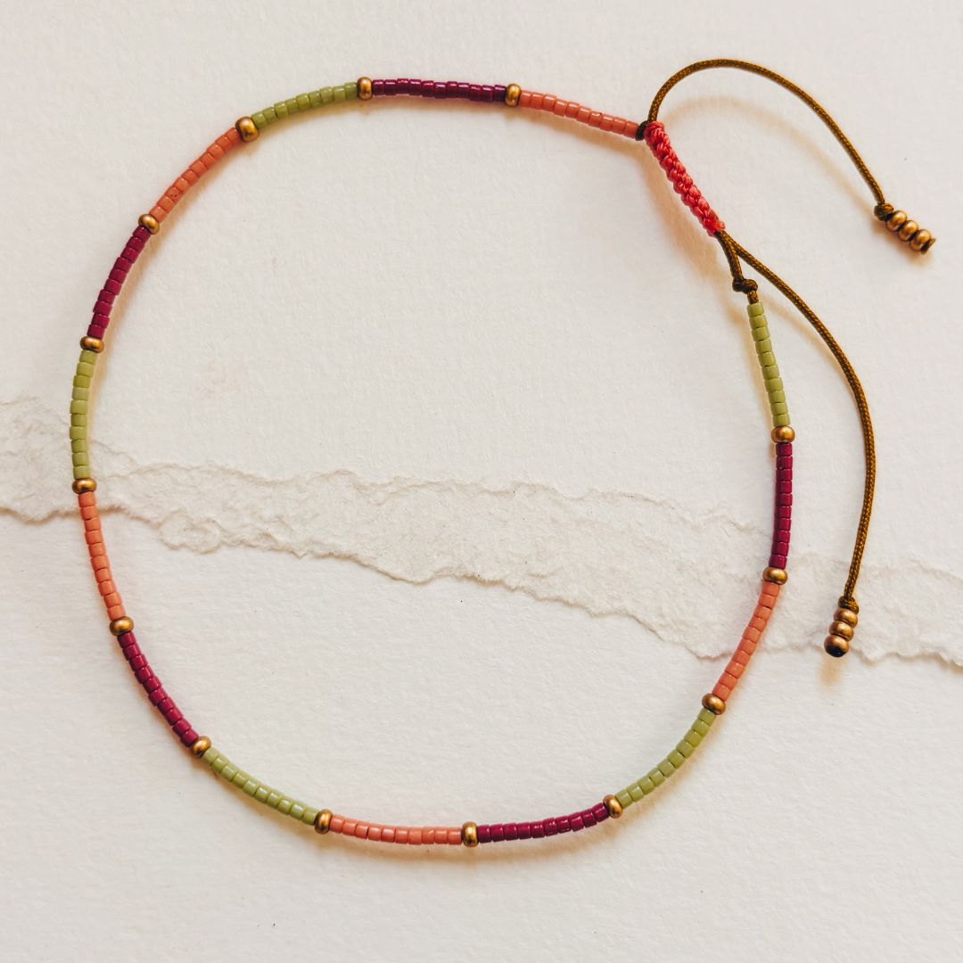 Bracelet de cheville Ibiza corail, fuschia et matcha en perles Miyuki - bijou festival bohème hippy