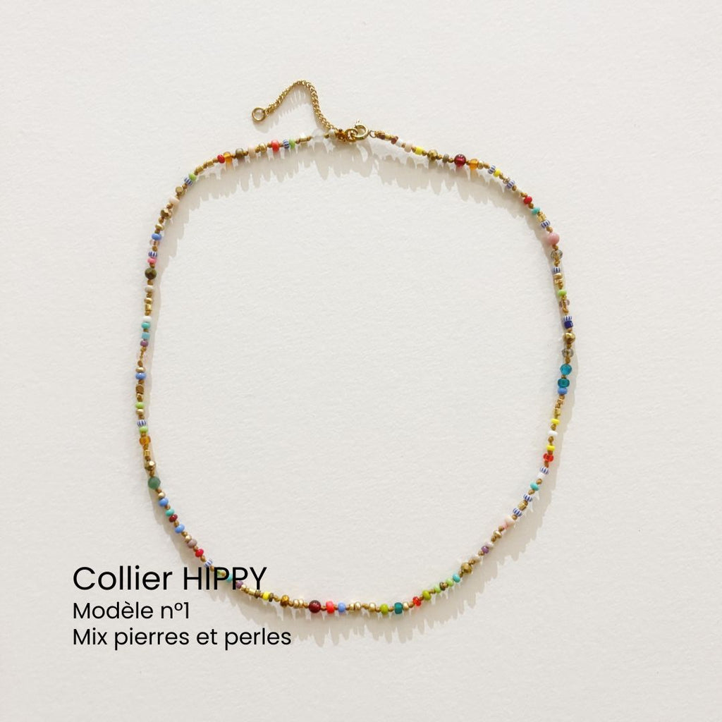 Collier HIPPY en pierres et perles pièce unique
