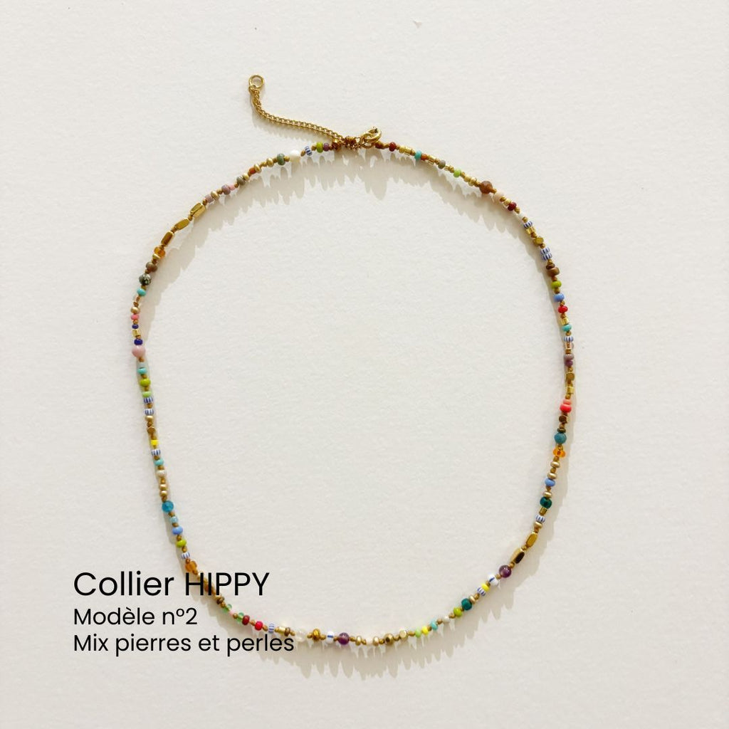 Collier HIPPY en pierres et perles pièce unique