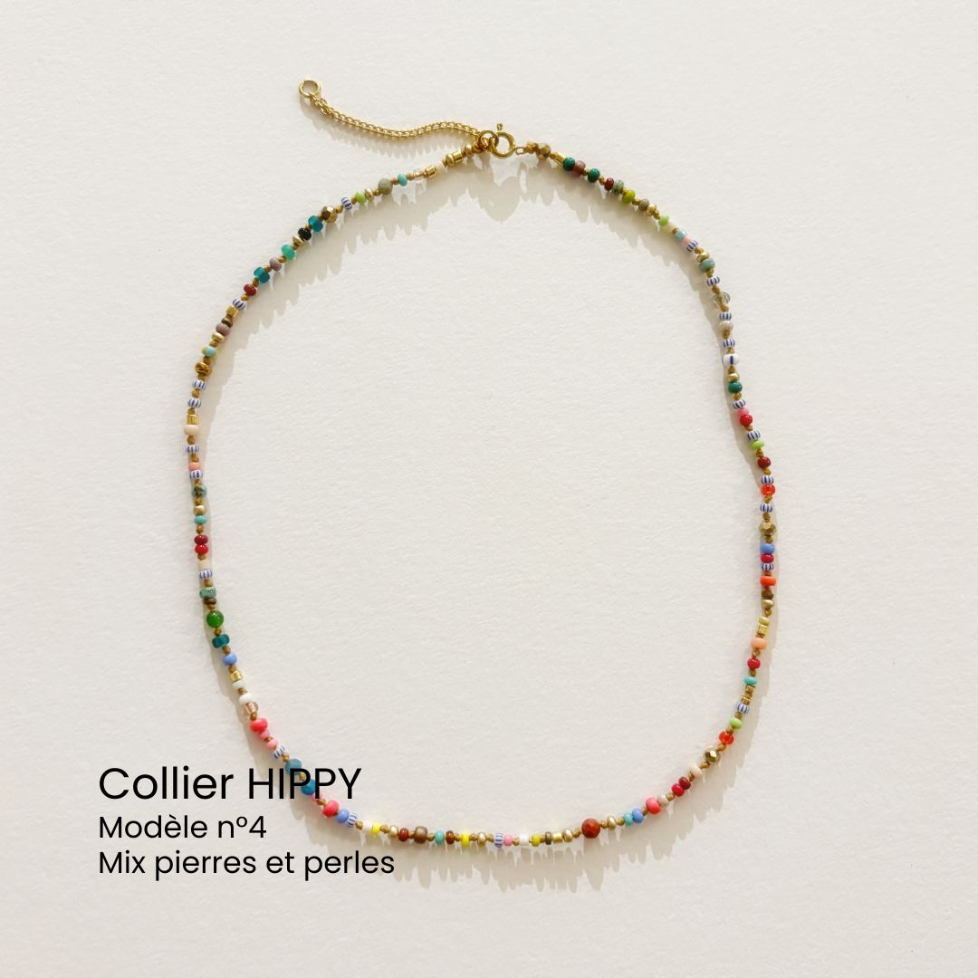 Collier HIPPY en pierres et perles pièce unique
