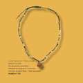 Collier Signature MarlaH Bijoux modèle CS1, perles naturelles nouées à la main et médaille trèfle en plaqué or 3 microns