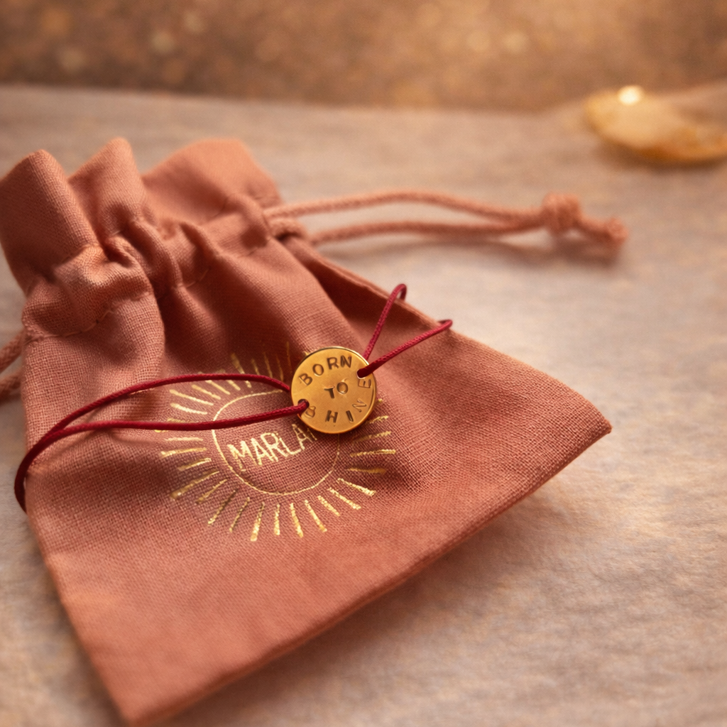 Bracelet rouge porte bonheur à offrir ou s'offrir en cadeau